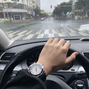 Montre mécanique sport étanche de haute qualité, boîtier en acier inoxydable, bracelet en caoutchouc, personnalisable OEM/ODM, 42 mm, luminescente blanche, fabriquée par TW C Factory. - Product Image 2