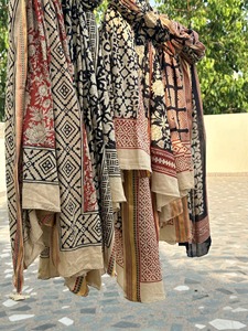 Pareo de Playa Reversible Ecológico de Algodón con Estampado Artesanal Indio, Tela Suave de Voile, Ideal para el Verano, Regalo para Ella - Product Image 5