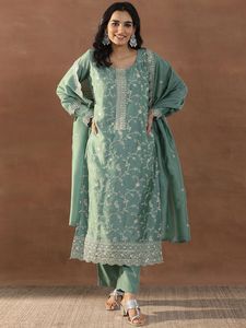 Ensemble prêt-à-porter entièrement cousu en soie Vichitra avec broderie à motifs de designer, comprenant un haut, un bas et un dupatta. - Product Image 2