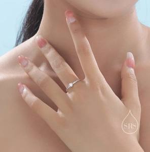 แหวนมุกน้ำจืดแท้และเพชร CZ บนตัวเรือนเงินแท้ เงินชุบทอง หรือโรสโกลด์ แหวนมุกธรรมชาติ แหวนมุกเม็ดเล็ก - Product Image 4