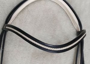Brida de cuero de alta calidad para caballo, estilo inglés y occidental, marca Annabelle, fabricante y mayorista de bridas y cabezales ecuestres. - Product Image 2