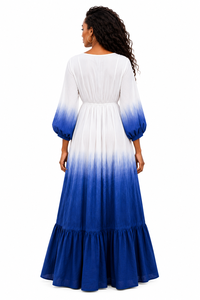 Elegante Vestido Maxi Azul Degradado con Efecto Tie-Dye - Vestido Largo Premium de Algodón con Cuello en V, Mangas Abullonadas y Diseño Escalonado para Vacaciones en la Playa o Resort - Product Image 2