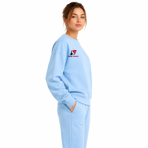 stylish <b>woman</b> <b>sweatshirt</b> <b>lightweight</b> breathable fabric warm cozy interior modern casual outfit comfortable fit daily fashion - Product Image 4