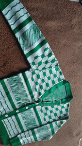 Cardigan en tricot rayé vert et blanc Cosh International Sorority Sisterhood, col en V, manches longues, boutons sur le devant, style classique décontracté - Product Image 5