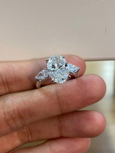 Anillo de Compromiso con Diamante Ovalado de 4.80CT Cultivado en Laboratorio, Certificado por IGI, con Piedras Laterales en Forma de Pera, Anillo de Boda de Lujo, Regalo de Joyería para Mujer - Product Image 6