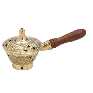AG Metal Exports AGM-0073-F Quemador de Incienso Decorativo Religioso de Metal y Sándalo Terapéutico, Acabado Dorado Antiguo, Estilo Árabe - Product Image 1