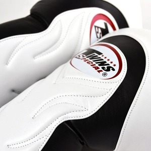 Nouveaux gants de boxe Muay Thai Sanda MMA en cuir véritable de qualité OEM, faits à la main, avec sangle de poignet réglable pour la fermeture, unisexe - Product Image 3