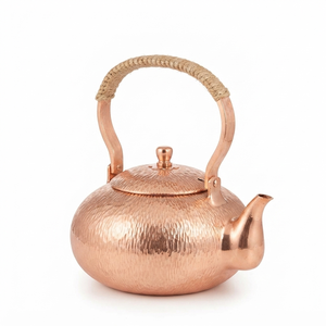 Bouilloire à thé en cuivre martelé artisanal avec couvercle et poignée en corde, théière vintage, chauffe-eau pour cuisinière, pot à café, ustensile de cuisine - Product Image 1