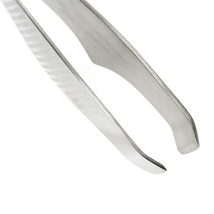 Pince à épiler en acier inoxydable Fishbone Clip pince à épiler de meilleure qualité par Gray Rocks - Product Image 5