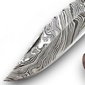 Couteaux pliants haut de gamme à lame motif Damas avec manche ergonomique en bois, design de poche fait main pour la chasse et le camping - Product Image 6