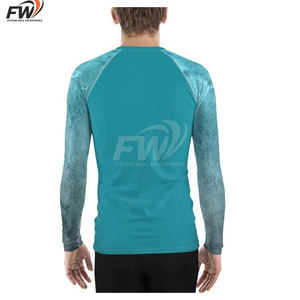 Rashguard de compresión de manga larga para hombre con paneles laterales, sublimado con logo personalizado al por mayor para MMA y BJJ. - Product Image 4