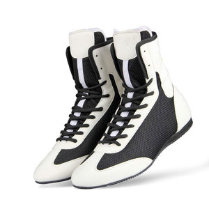Chaussures de boxe Premium Comfort avec semelle anti-traces et confortables pour l'entraînement en salle - Product Image 1