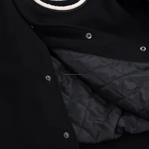 Chaquetas universitarias de béisbol de color negro con retazos de chenilla personalizadas Unisex con mangas de cuero de vaca de lana de la mejor calidad - Product Image 3