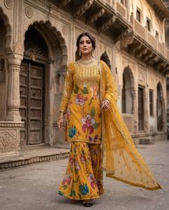 Ensemble Salwar Kameez jaune à fleurs, 3 pièces, en tissu lawn, pour femmes pakistanaises et indiennes, idéal pour les mariages et les fêtes - Product Image 4
