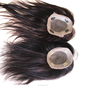 Conçu pour une embellissement discret, le topper en cheveux naturels Silk 9x9 reconstitue une couverture naturelle tout en offrant des options de coiffure personnalisées. - Product Image 3