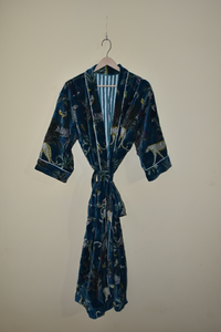 ชุดคลุมกิโมโนกำมะหยี่พิมพ์ลายป่าสไตล์วินเทจหรูหรา นุ่มสบาย สำหรับผู้หญิงไซส์พลัส แขนครึ่งตัว ระบายอากาศได้ดี - Product Image 5