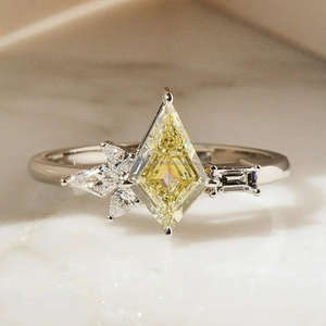 Anillo de Diamantes Cultivados en Laboratorio de Diseño de Lujo en Oro de 10K/14K/18K para Mujer, Joyería de Alta Calidad con Corte Lozenge IGI, Anillo de Compromiso y Boda - Product Image 1