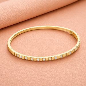 Elegante Brazalete de Diamantes en Oro Amarillo, Oro Blanco y Oro Rosa, Joyería Moderna, Minimalista y de Lujo para Mujer - Product Image 3