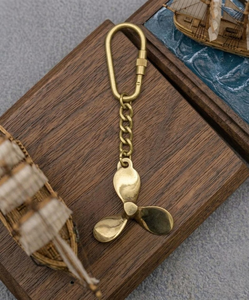 Porte-clés hélice de bateau en laiton fait main, accessoire vintage nautique et maritime, cadeau marin - Product Image 5