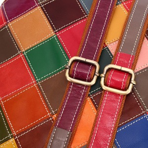 Bolso Ando de Cuero Genuino de Vaca para Mujer, Mochila con Parches de Diamantes Coloridos, Asas Superiores y Correas Ajustables - Product Image 3