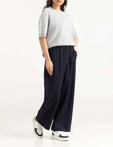 T-shirt en coton écologique fabriqué au Pakistan, col rond, coupe décontractée unique pour femmes, t-shirt gris en tricot, manches courtes, chic et décontracté - Product Image 6