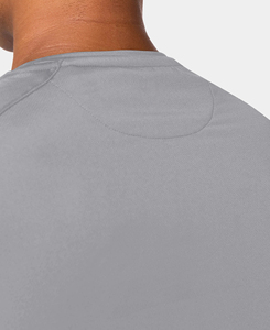 T-shirt de compression gris à col ras du cou et manches courtes pour homme, haute performance, respirant, séchage rapide, couleur unie, coupe classique, idéal pour le yoga - Product Image 4
