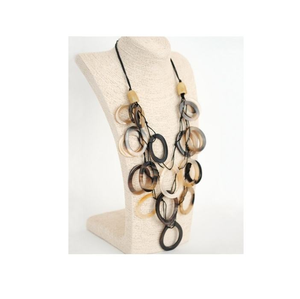 สร้อยคอเขาควายแท้จาก ZEHRA INDUSTRIES ดีไซน์โบราณ ทำมือ เป็นมิตรกับสิ่งแวดล้อม สีธรรมชาติ เหมาะสำหรับธุรกิจ - Product Image 1