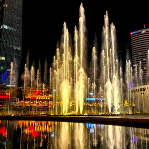 Fuente Musical con Espectáculo de Luces de Colores, Resistente al Agua, Fuente Personalizada para Parques, Fuente de Piso de Alta Eficiencia - Product Image 1