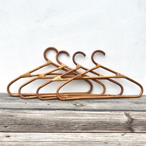 Perchas de ratán natural hechas a mano, perchas de ropa de alta calidad, organización de armarios y guardarropas para niños - Product Image 6