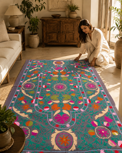 Drap de lit en coton brodé Suzani fait main, gris multicolore, motif floral bohème, couvre-lit traditionnel indien, décoration ethnique pour la maison, literie - Product Image 2