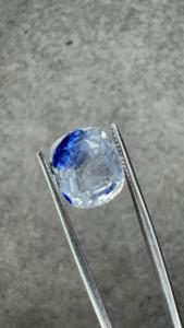 Saphir naturel de Pitambari du Sri Lanka de 6,59 carats, taille ovale, pierre brute pour bagues, pendentifs et fabrication de bijoux sur mesure - Product Image 4