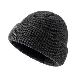 Chapeau d'hiver en acrylique 100% Ville Sports, couleur unie, tricoté avec un bonnet chaud, avec un design et un logo personnalisés - Product Image 1