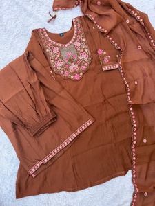 Excellent Quality Women's <b>Kurti</b> Set For Wedding and Festival Wear from <b>Indian</b> Supplier and Exporter at Wholesale Price - Product Image 4