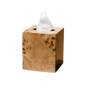 Boîte à mouchoirs en bois, fabrication artisanale, design traditionnel chinois, rectangulaire, finition en bois naturel avec motif sculpté et fermoir en métal - Product Image 3