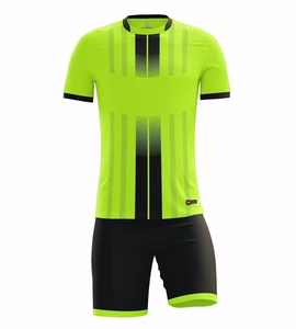 Ensemble de maillots de football personnalisés élégants pour équipes sportives – Tenue de compétition pour tournois et matchs - Product Image 6
