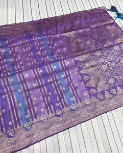 Lehenga con Estampado Digital Festive Bloom, Lehenga Heritage Gota Zari, Lehenga de Seda con Espejos, Lehenga Royal Flair, Lehenga de Seda Malai - Product Image 2