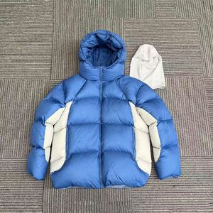 Manteau matelassé décontracté à capuche bicolore bleu et blanc avec cagoule amovible, pour l'hiver et les activités de plein air, logo frontal, vente en gros personnalisée - Product Image 1