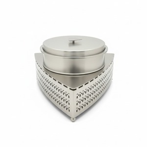 Plat à chafing dish unique en argent avec support triangulaire perforé, pot rond et couvercle plat pour une utilisation moderne en restauration, idéal pour les mariages - Product Image 1