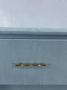 Cómoda Moderna de Diseño Antiguo con Rafia y MDF, Patas de Hierro y Latón - Almacenamiento Económico para Sala de Estar - Product Image 4