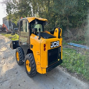 Cargadora compacta JCB 225 original, diseñada para sitios de trabajo profesionales, con precio de mayoreo y eficiencia superior. - Product Image 3
