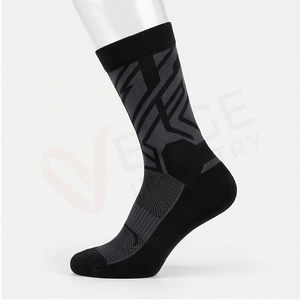 Calcetines Deportivos de Verano para Hombre, Estilo Regular, Tejidos con Patrón Geométrico, Transpirables, de Spandex y Poliéster - Product Image 3