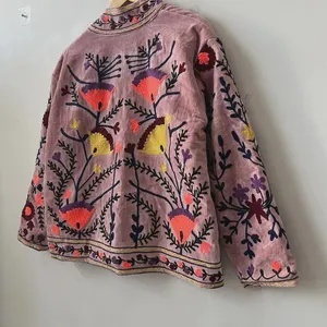 Produit phare en gros : Veste en velours brodée Suzani pour femme, manteau court d'hiver, veste bomber bohème boutonnée, prix d'usine - Product Image 2