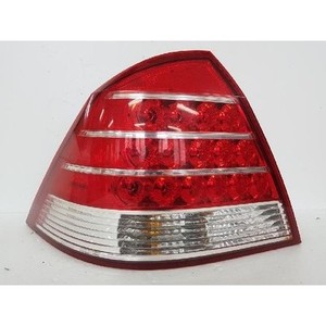 Feu arrière gauche interne d'occasion (OEM 5T5313B505A) - Cinq cents exemplaires restants - Product Image 1