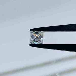 Anillo de Compromiso con Diamante Suelto de Alta Calidad, Corte Princesa de 2.50CT, Diamante Cultivado en Laboratorio, Certificado IGI, E VS1, Perforado con Láser, 7mm X 7mm - Product Image 4