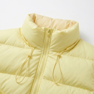 Chaqueta Acolchada Amarilla con Capucha y Volantes, Chaqueta Corta de Invierno para Mujer, Color Sólido, Relleno de Poliéster, Manga Larga con Cierre - Product Image 2