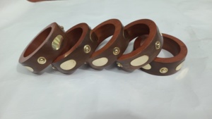 Bracelet en bois de luxe à prix de gros avec gravure artisanale en laiton, bijoux de soirée fabriqués en Inde - Cadeau le plus vendu - Product Image 3