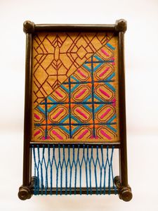 Bandeja Redonda de Madera Charpai Ecológica con Base de Cuerda Tejida Moderna, Patas Elevadas y Marco Decorativo para Té, Café, Aperitivos y Desayuno - Product Image 6