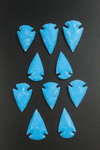 Pointe de flèche en turquoise naturelle polie de 2 pouces, pierre précieuse, cristal, vente en gros pour la fabrication de bijoux, la décoration et les collectionneurs - Product Image 2