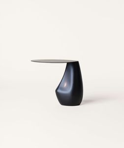 Table d'appoint fonctionnelle en métal, idéale pour les intérieurs compacts, avec un design à structure ouverte, facile d'entretien et dotée d'un matériau durable. - Product Image 6