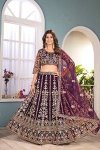 Ensemble de lehenga choli pour femmes de qualité supérieure avec broderie de paillettes pour les occasions de fête, les mariages et les occasions festives - Product Image 2